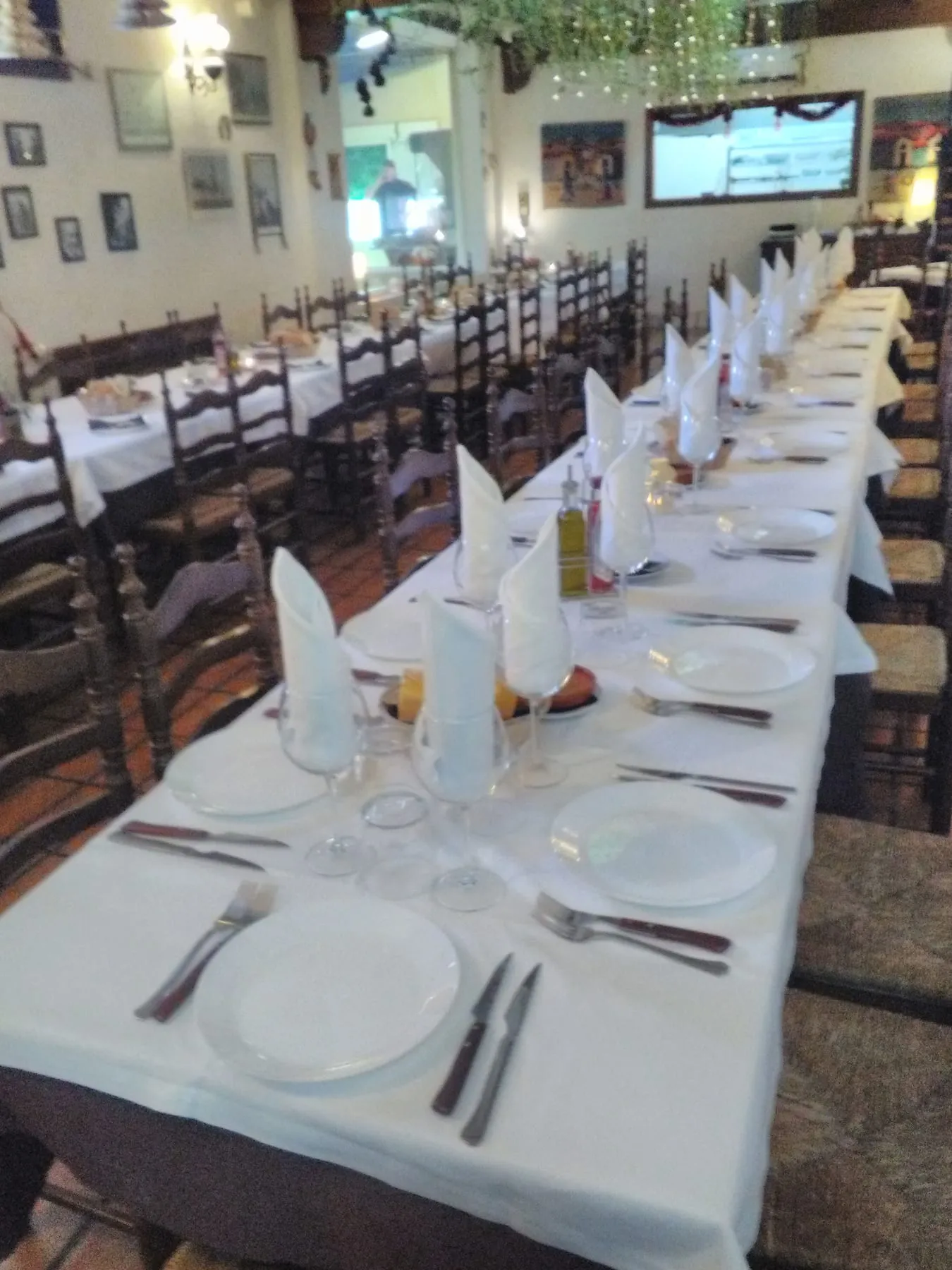Mesa preparada para una celebración